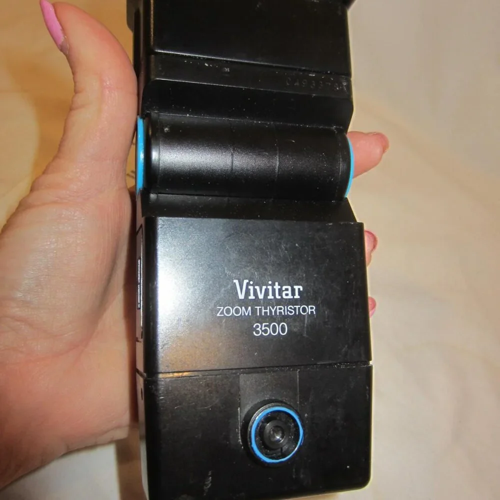 VIVITAR Zoom Thyristor 3500 Dedicated Electronic Flash